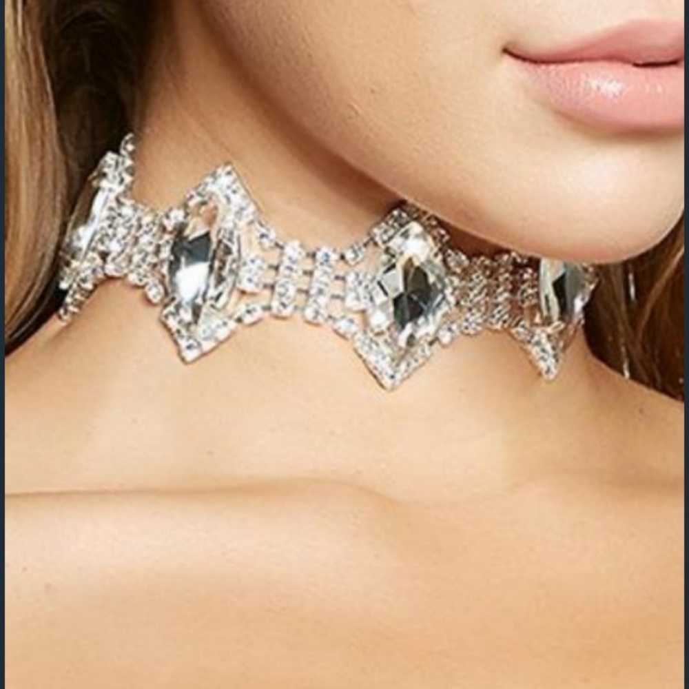 Diamond style rhinestone choker